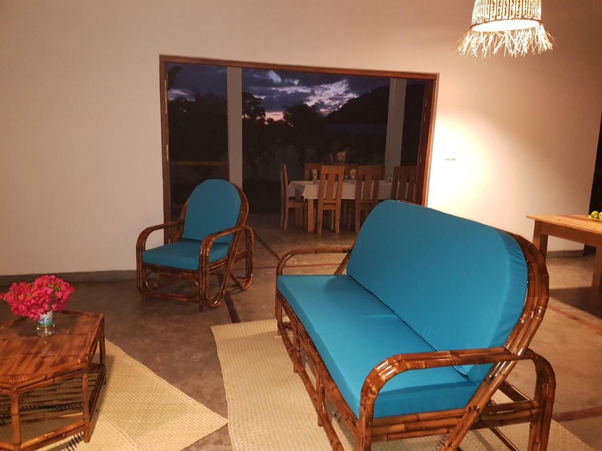 Les Hibiscus Villa Ambondrona  Eksteriør bilde